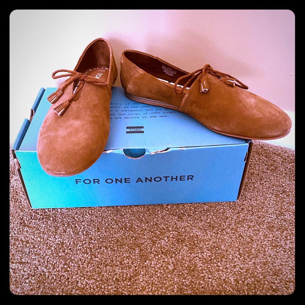 Shoes - Picture 1 of 16